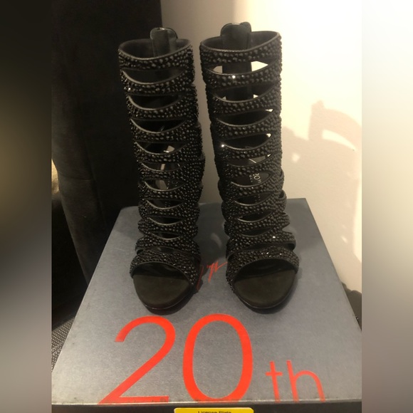 Giuseppe Zanotti 20th Anniversary Edition: Rock’n’Roll Collection - Muse (36.5) - Picture 4 of 7